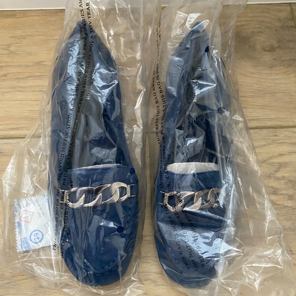 Spirit Loafers - Picture 3 of 4